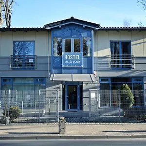 Stacja Plaza Hostel